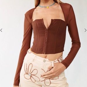 With Jean-Corset Top Chocolate Mesh
